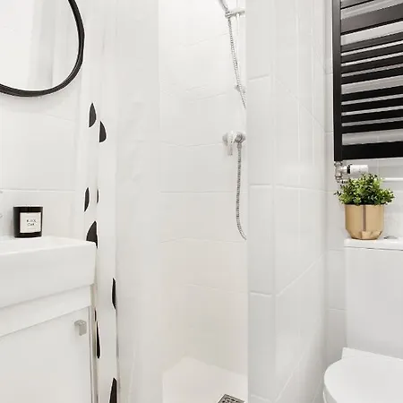 Studio Black&white Apartment *