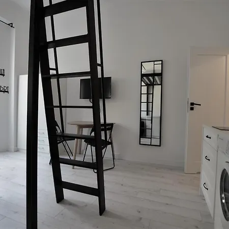 Studio Black&white Apartment
